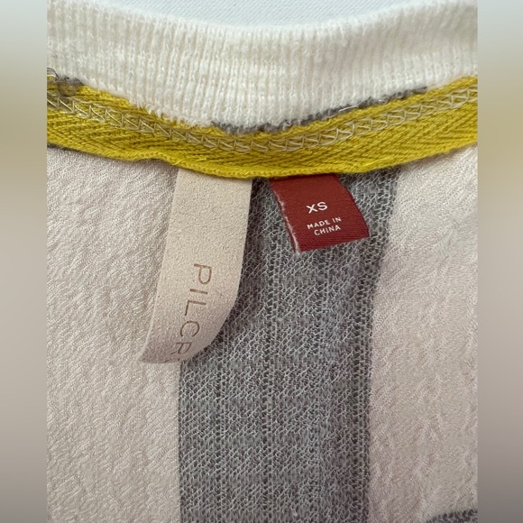 Anthropologie Pilcro Knit V Neck Top Cream Gray Plaid Long Sleeve Boho XS - Picture 4 of 7